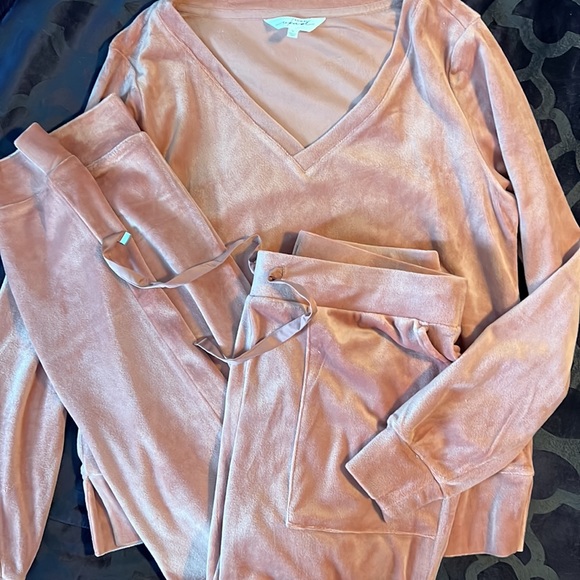 Soma Weekend Two Piece Velour Set Sz Small S top jogger pants - Picture 2 of 4